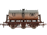 4F-031-142 OO Gauge 6 Wheel Milk Tanker U.D.W Weathered