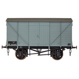 7F-066-015 O Gauge GW Van Woodgreen Animal Charity Plus Photo