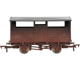 4F-020-006 OO Gauge Cattle Wagon BR B893375 Weathered