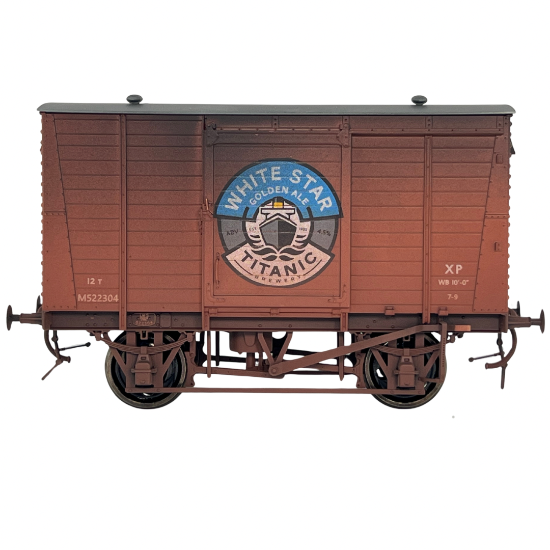 7F-065-006W LMS Standard 12T Van Titanic Brewery White Star Golden Ale Weathered