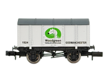 2F-013-125 N Gauge Gunpowder Van Woodgreen Animal Charity Plus Photo