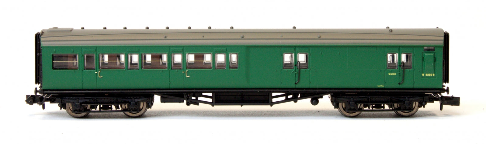 2P-012-355 N Gauge Maunsell Coach BR Brake 3rd Class SR Green 3220