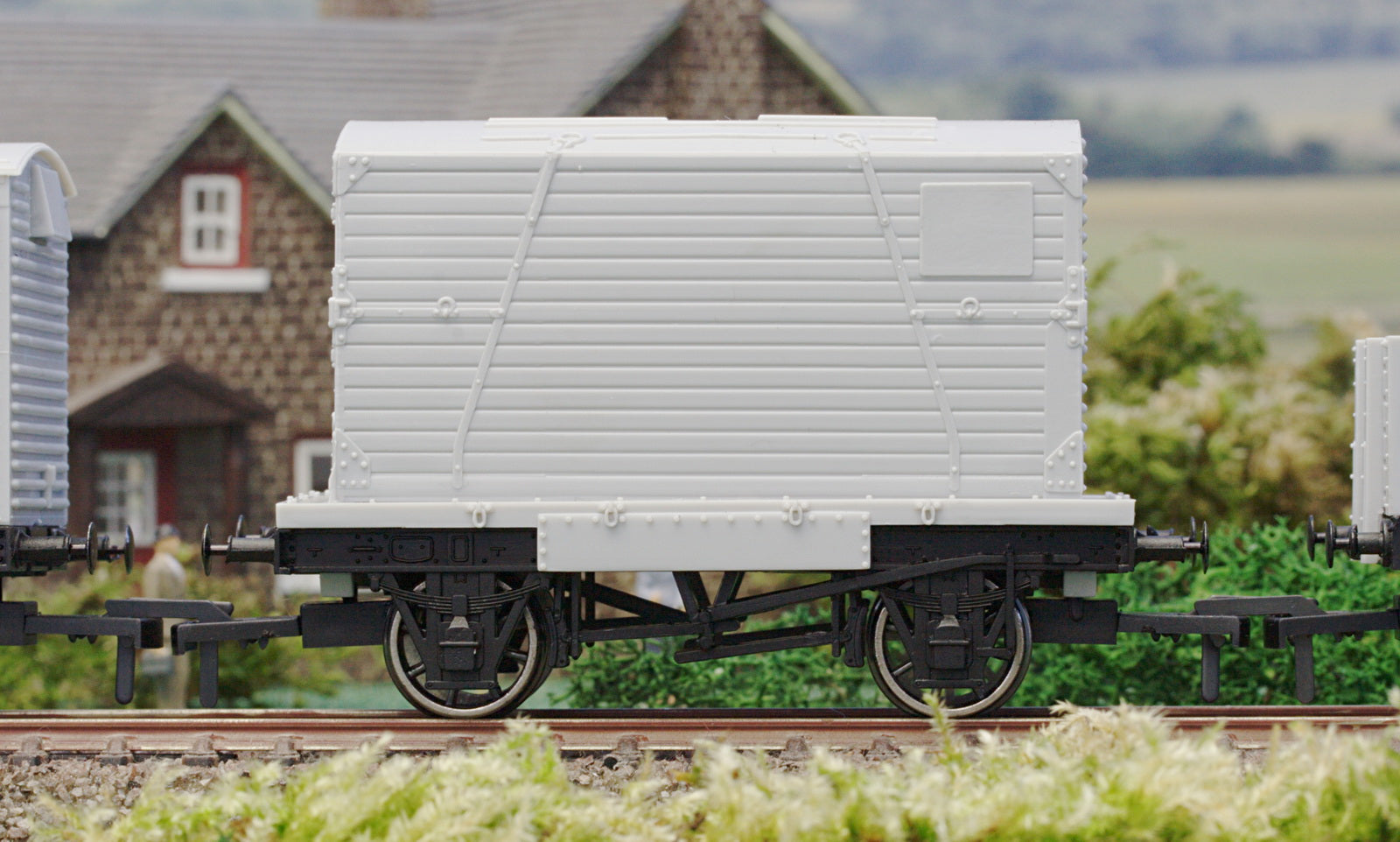 A020 OO Gauge Unpainted Conflat & Container