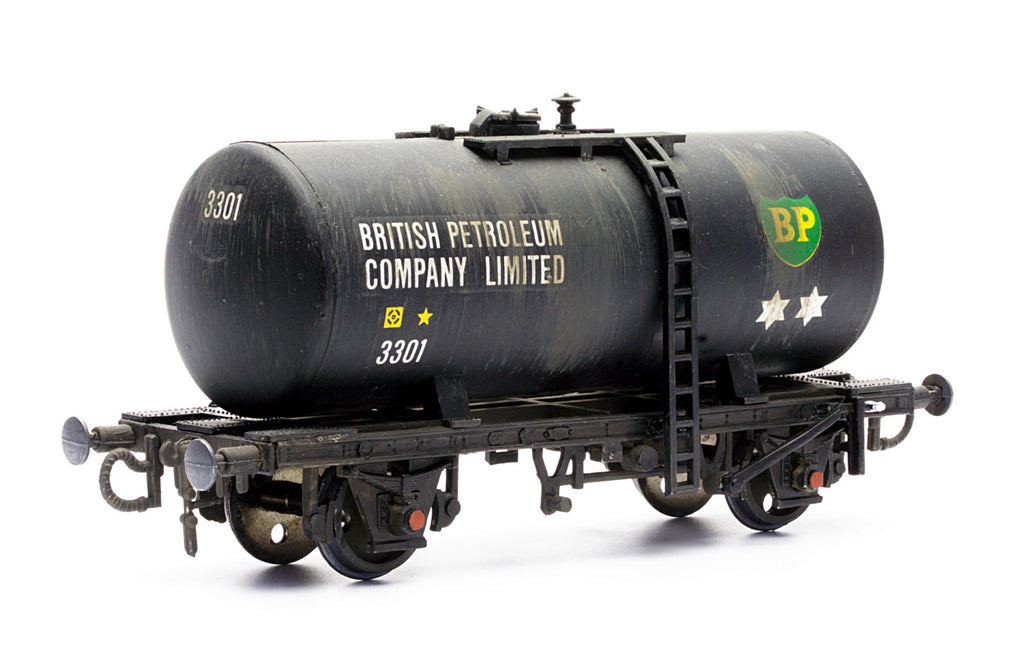 C034 20 Ton BP Tanker Wagon– Dapol - Main Image