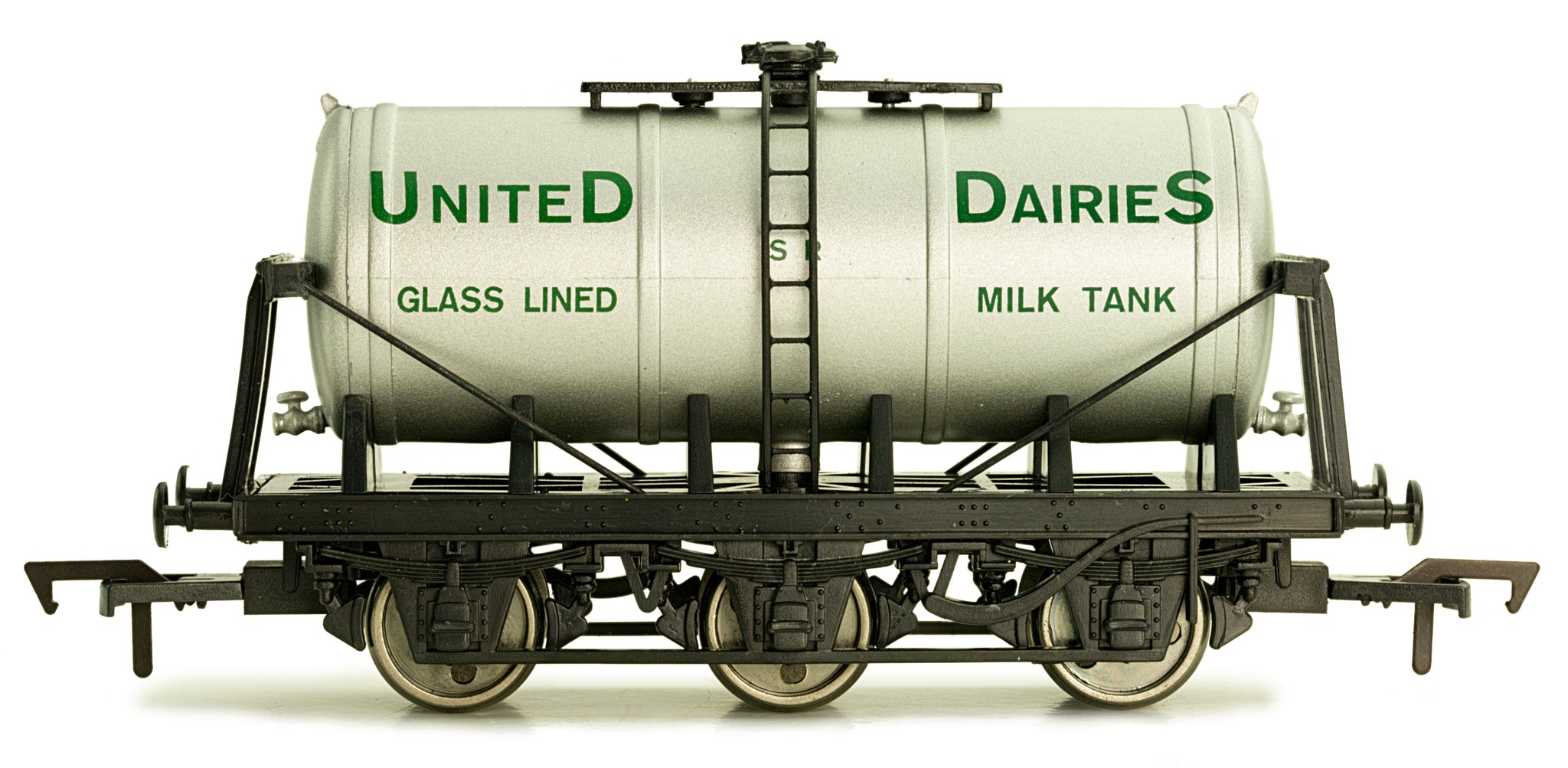 4F-031-027 OO Gauge 6 Wheel Milk Tanker SR United Dairies